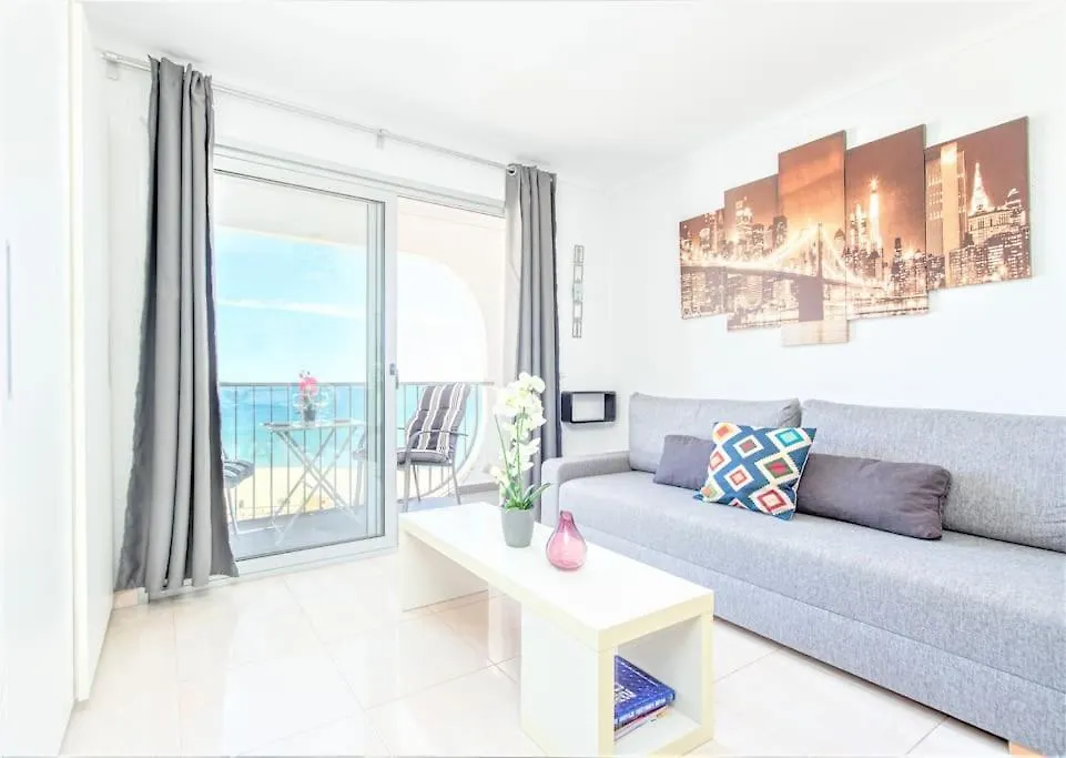 Apartament Kar15-Beach Front, See Views, Wifi, Dowtown Empuriabrava